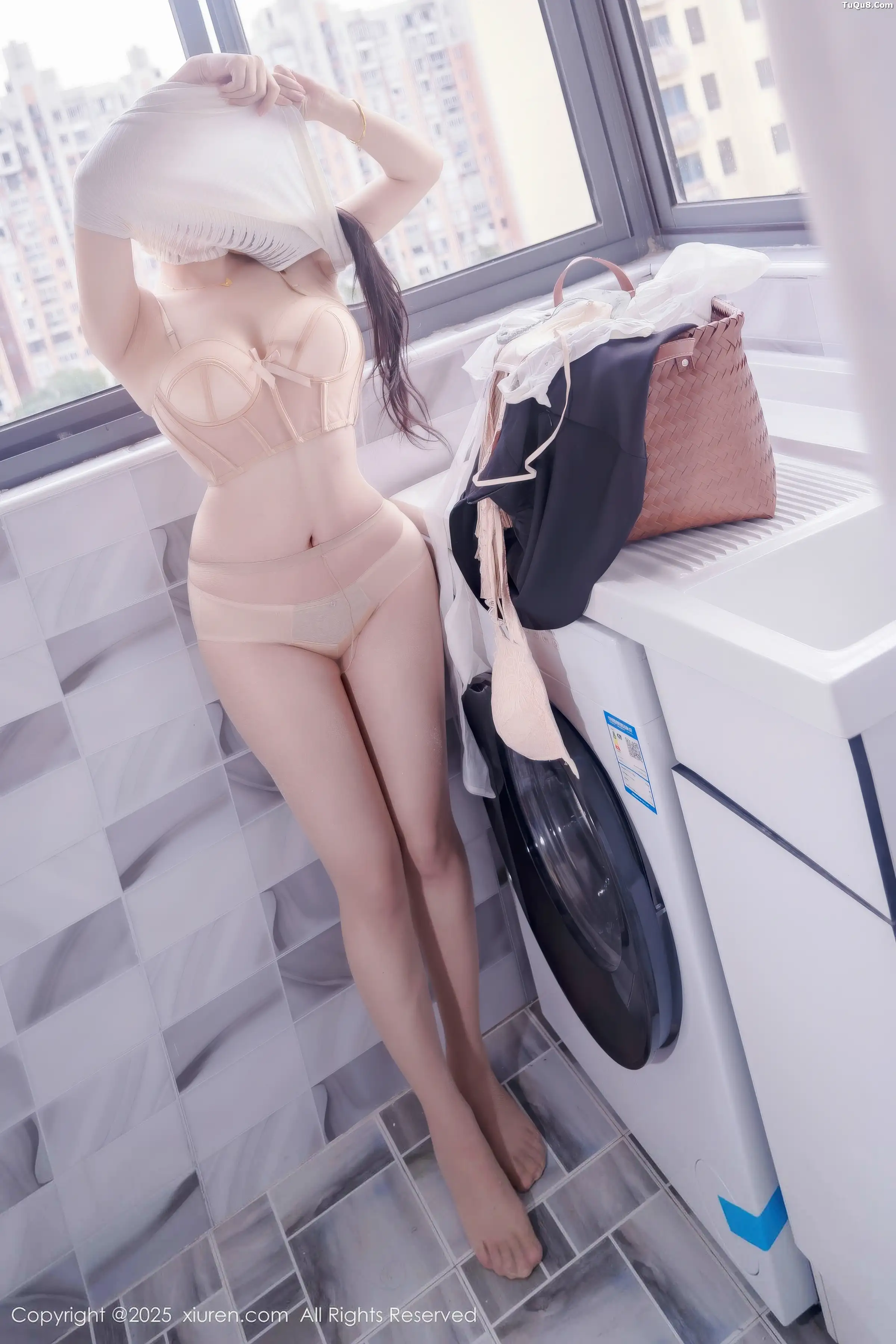 Xrmnw.Vip_汐汐爱吃草莓_写真